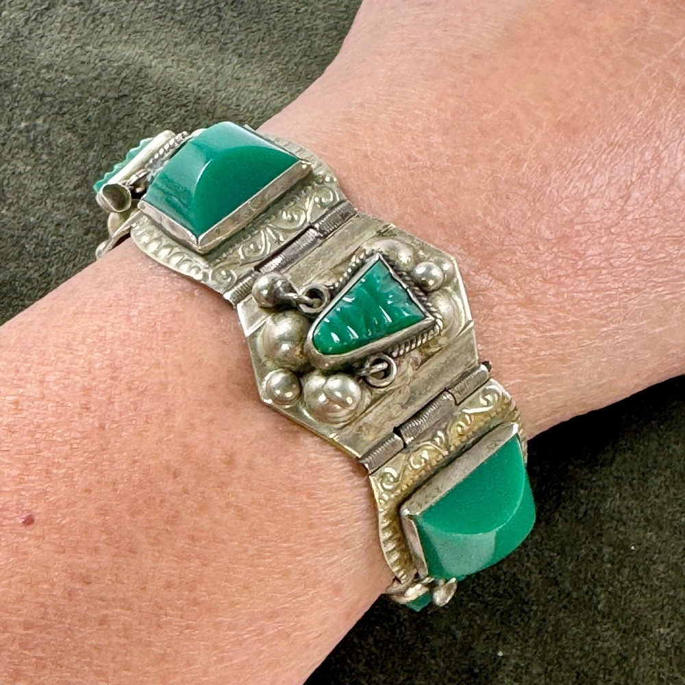 Vintage Mexican Alpaca Silver Green Onyx Carved Tribal Mask Link Bracelet UNIQUE